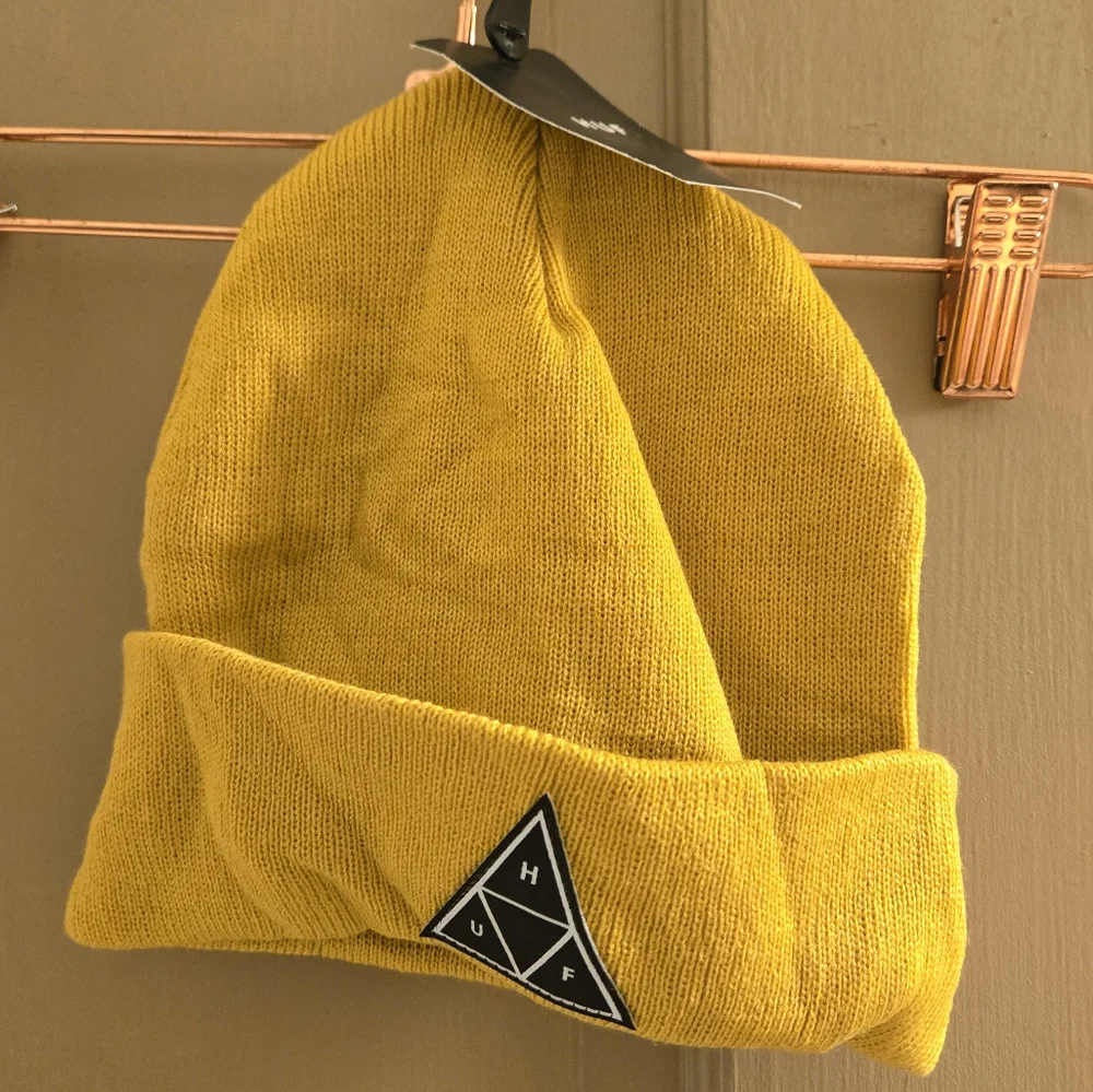 New Huf mustard yellow beanie